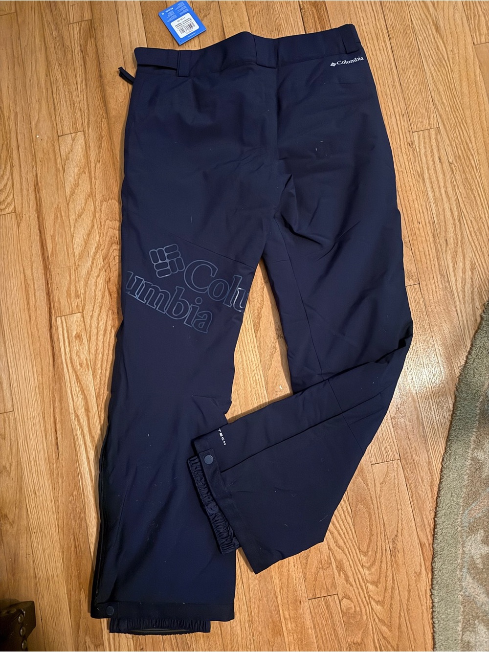 NEW WITH TAGS Columbia Kick Turner Waterproof Insulated Snow Pants - Women’s Med